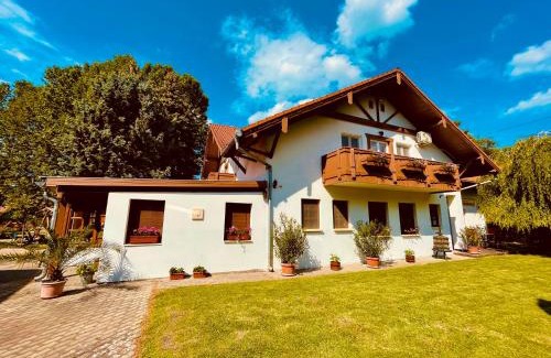 Balatonfoldvar Bed & Breakfast | Sommer Panzió