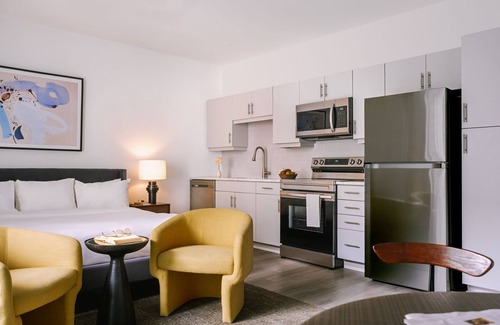 SoNo Apartment | Sonder Midtown South | King Studio Apartment w/Balcony