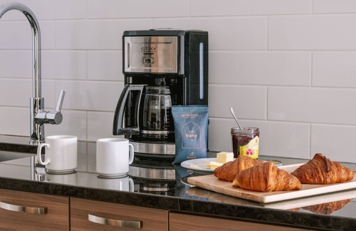 International District Apartment | Sonder Penny Lane | Spacious Queen Studio Apartment