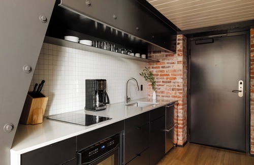 Pioneer Square Apartment | Sonder RailSpur | Lofted Queen Room+ w/Balcony