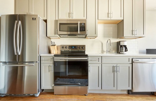 Historic District - North Apartment | Sonder Telfair Square