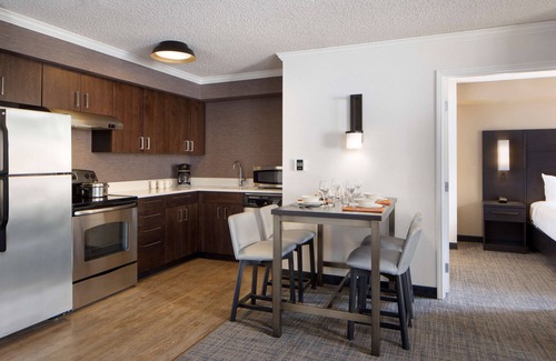 Raisin Hotel | Sonesta ES Suites Fresno