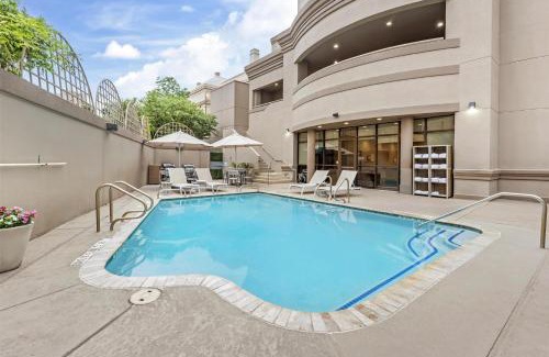 Downtown San Antonio Hotel | Sonesta ES Suites San Antonio Downtown Alamo Plaza - Newly Renovated