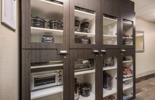 Gateway Hotel | Sonesta Simply Suites Austin The Domain Area
