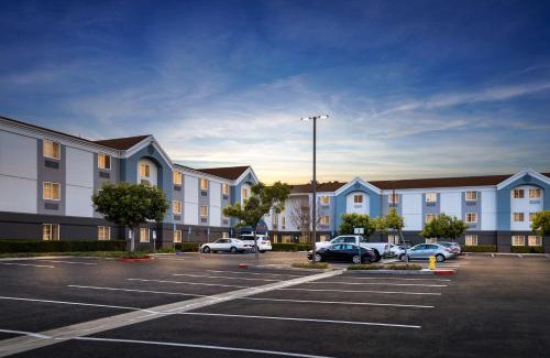 Irvine Industrial Complex-East Hotel | Sonesta Simply Suites Irvine East Foothill