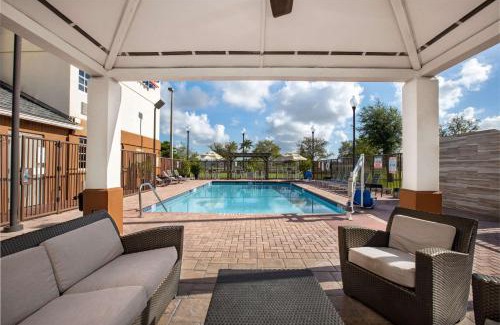 Doral Hotel | Sonesta Simply Suites Miami Airport Doral