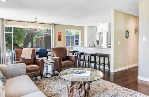 Fetters Hot Springs-Agua Caliente House | Sonoma Monthly Wine Country Cottage - Great Remote Work Listing!