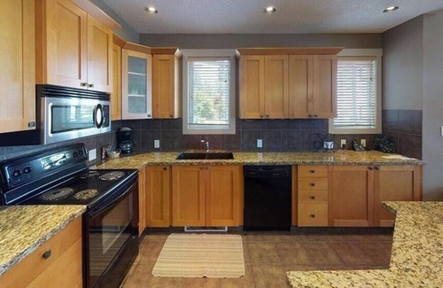 Sooke House | Sooke Harbour Penthouse