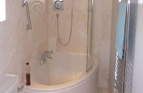 Ripley Bed & Breakfast | Sophie's Bed and Breakfast