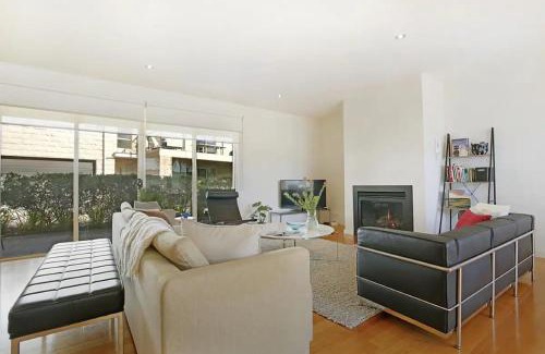 Sorrento House | Sorrento Del Mar by Ready Set Stay