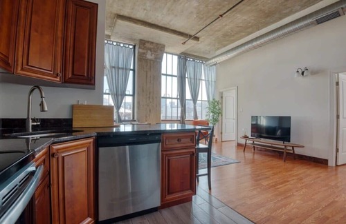 West Poplar Apartment | Sosuite | 2BR Apt w W/D, Gym, On-Site Restaurant