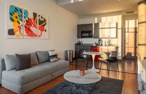 West Poplar Apartment | Sosuite | Studio w W/D, Gym, On-Site Restaurant