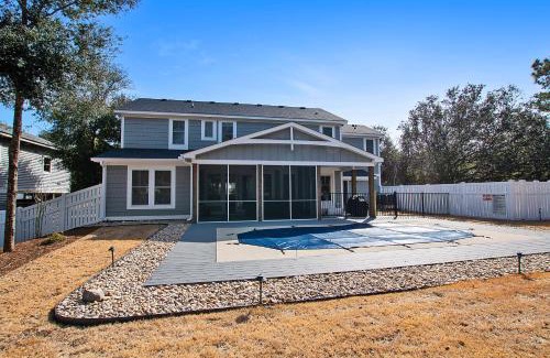 Tuckahoe House | Soundside, Private Pool, Den, Yard, Screened Porch, SH106, Turners Tide