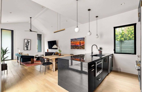 Bouldin House | South 1st St Hideaway | 2BR | Patio | DT ATX | ACL