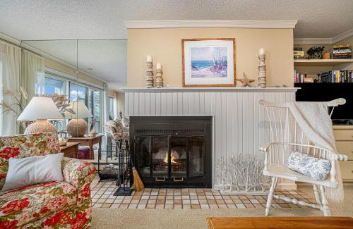 Glen Arbor Apartment | South Beach 33