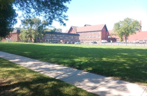 South Chicago Apartment | South Chicago Community Immersion in 2 Bedroom Apt