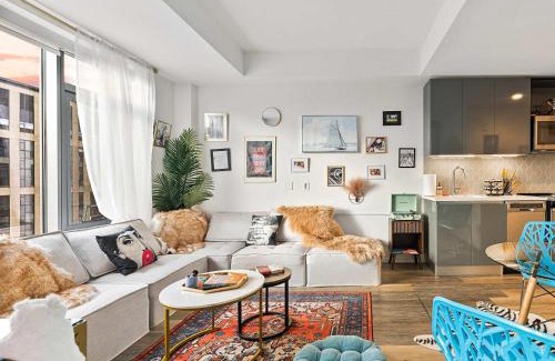 Shawmut Apartment | South End Apartment w Fireplace Gym & Pool