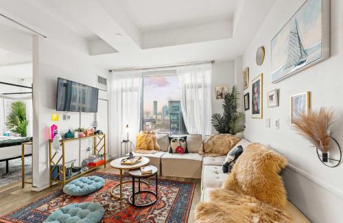 Shawmut Apartment | South End Apartment w Fireplace Gym & Pool
