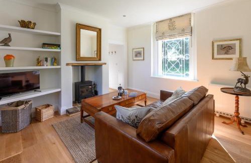 Holkham House | South Lodge East