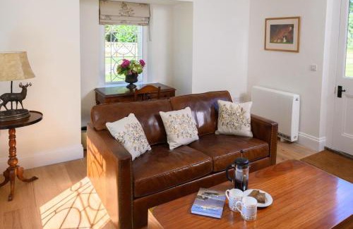 Holkham House | South Lodge East