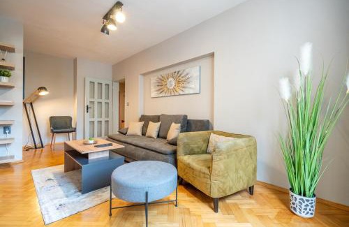 rayon Triaditsa Apartment | South Park Flawless Style and Comfort