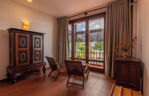 Kathaluwa Villa | South Point Ocean - Whole Villa 8 Bedroom (Sleep 16)