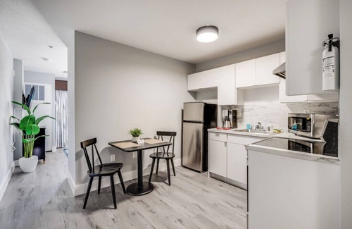 Medley Apartment | South River Suites