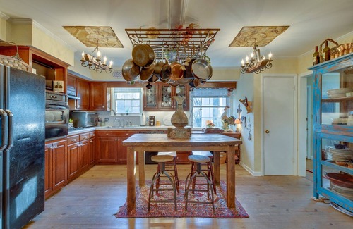 Green Hills House | Southern Charm meets Old World Hospitality