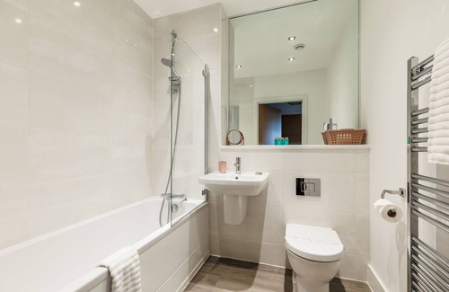 Hamworthy Apartment | Southern Comfort - an apartment that sleeps 4 guests in 2 bedrooms