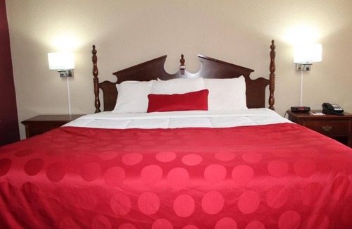 Perry House | Southern Hospitality! Comfy Unit, Breakfast