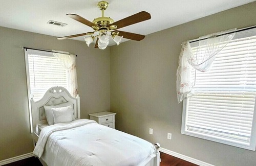 Cliftondale House | Southern Living/15 mins frm Arprt/15 mins dwntwn