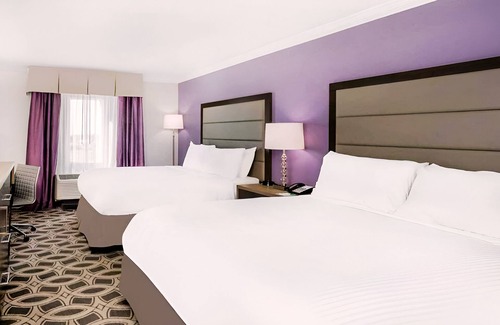 Read Boulevard East Hotel | Southern Stay, an Extended Stay Hotel