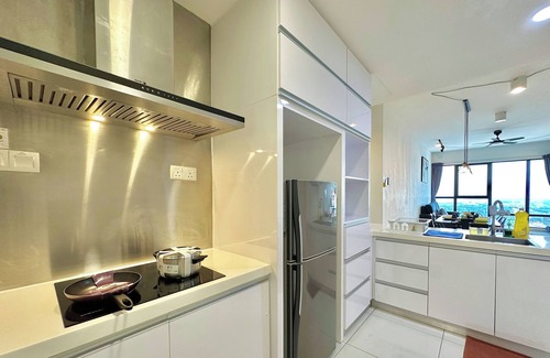 Central District Condo | Southkey Mosaic Mid Valley by Stayrene