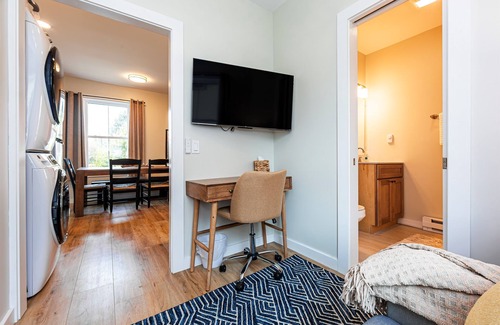 Southwest Harbor House | Southwest Harbor Large Group Accommodations