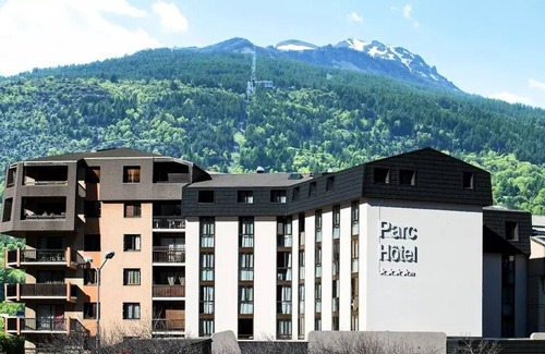 Briancon Apartment | SOWELL HOTELS Le Parc & SPA* - Superior Double Room