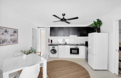 Coolum Beach House | Spa,Fire Pit,Cinema - The Cottage Coolum Beach