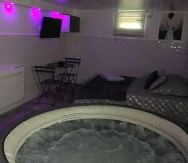 Saint-Germain-les-Corbeil Apartment | SPA L'angelus