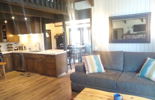 Big Bear Lake Ski Chalet | Spa | Near Lake & Village
