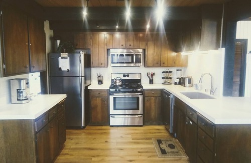 Big Bear Lake Ski Chalet | Spa | Near Lake & Village