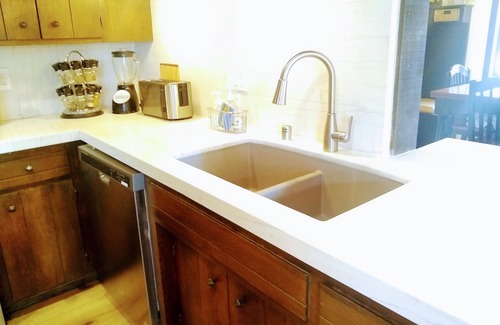 Big Bear Lake Ski Chalet | Spa | Near Lake & Village