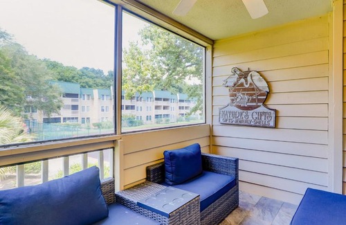 Palmetto Dunes Apartment | Spa on Port Royal Sound 3231