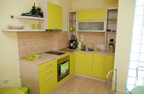 Hisarja Apartment | Spa Villa Crystal