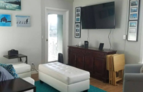 East Queen Anne House | SPACE NEEDLE VIEWS & CLOSE TO LAKE UNION