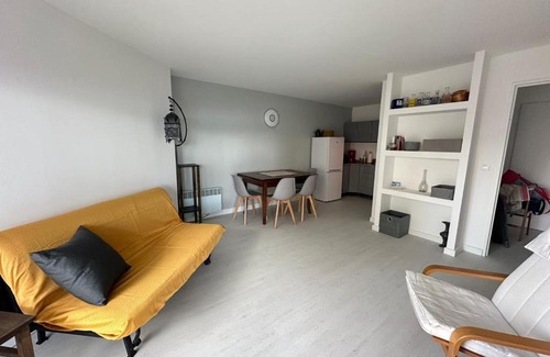 Agay Apartment | Spacieux Deux pièces en front de mer pour 4 personnes Réf Plage 12