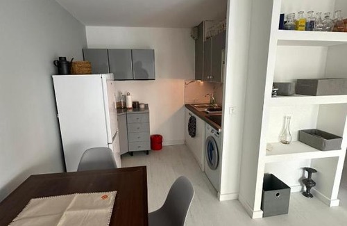 Agay Apartment | Spacieux Deux pièces en front de mer pour 4 personnes Réf Plage 12