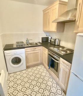 Wigan Apartment | Spacious 1 Bedroom Apartment In Wigan