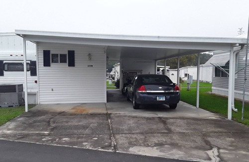 Lake County House | Spacious 1-bedroom mobile home on Lake Harris in Leesburg with WiFi, AC