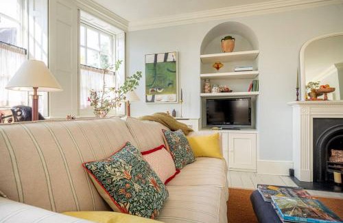 Taplow Apartment | Spacious 2-bed Apartment - 15 Mins from Heathrow