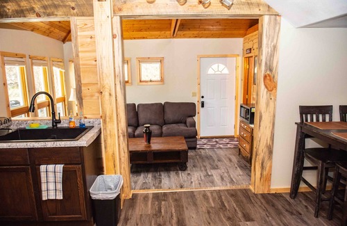Hill City Resort | Spacious 2 bedroom apartment near Mt. Rushmore, Custer State Park, Crazy Horse