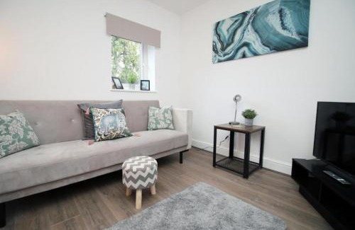 Cathays Apartment | Spacious 2 Bedroom Apartment with Free parking